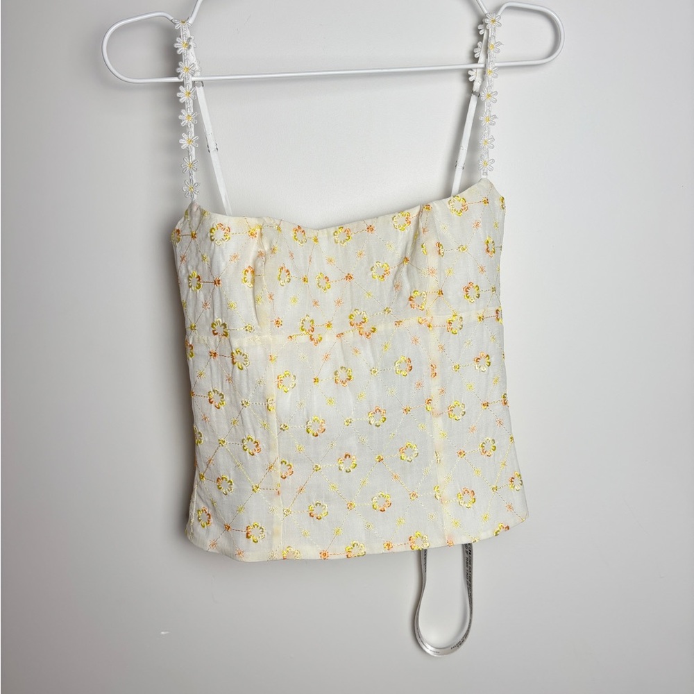 Floral Yellow and White mistress rocks top
